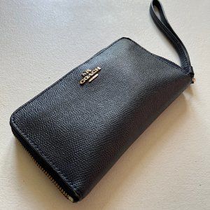 Coach Zip-Up Wallet + Wristlet